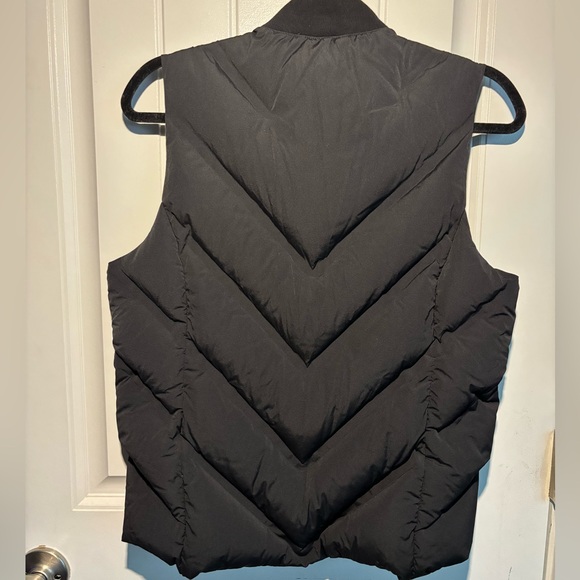 ATHLETA Small Black Women’s Puffer Vest w/Goose Down for Runners Joggers - Picture 7 of 8